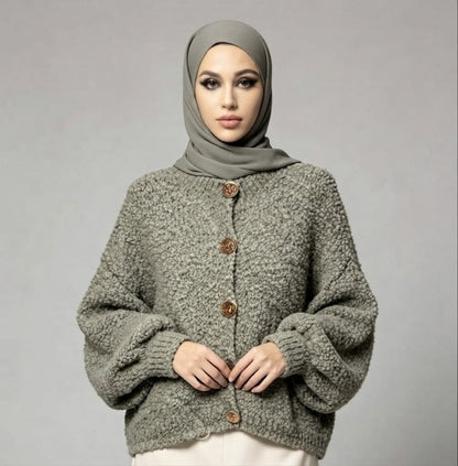 Bouclé-Strickjacke