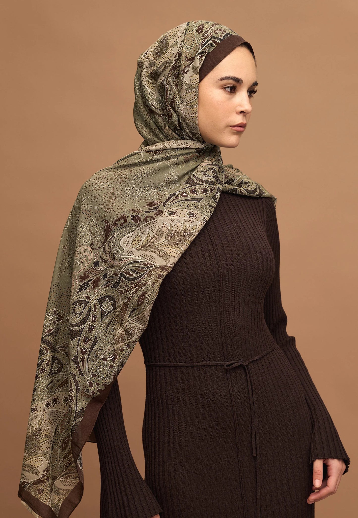 Elora gemusterter Hijab Militär Khaki